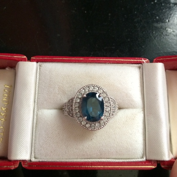 London Blue Topaz Ring, sz6, all real gems in this beautiful ring, - Picture 1 of 13